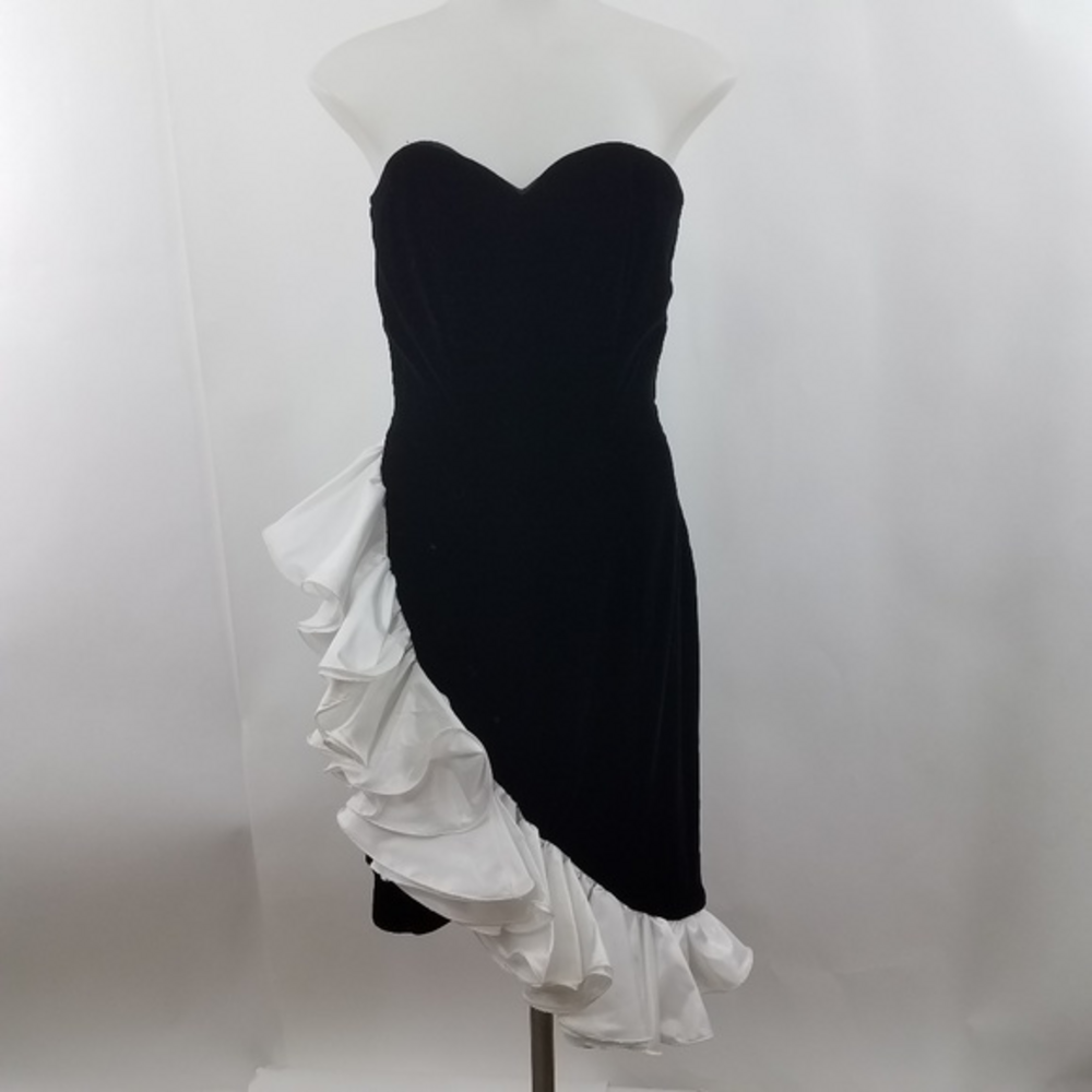 Vintage Strapless Black and White Ruffle Cocktail Dress